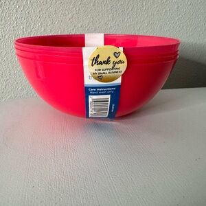 Pink plastic Bowl Set